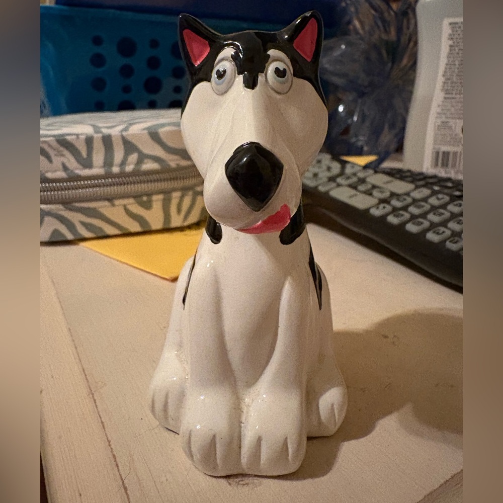 Playful Dog Ceramic Glasses Holder - Black and White